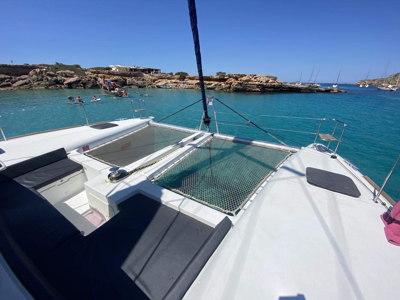 Alquiler de catamarán en Ibiza